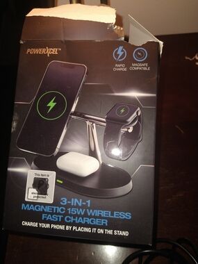 POWERXCEL 3-in-1 Magnetic 15W Wireless Charger - Black